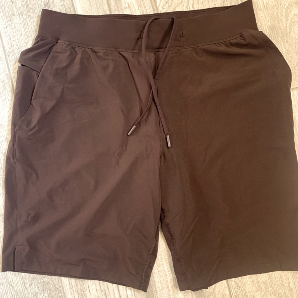 Men’s lululemon shorts [large]